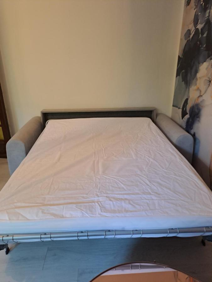 Apartamento T2 A 2Min Du Centre +Parking LʼIsle-sur-la-Sorgue Exterior foto