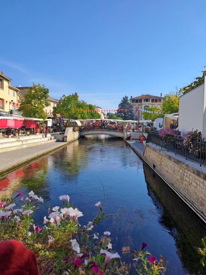 Apartamento T2 A 2Min Du Centre +Parking LʼIsle-sur-la-Sorgue Exterior foto