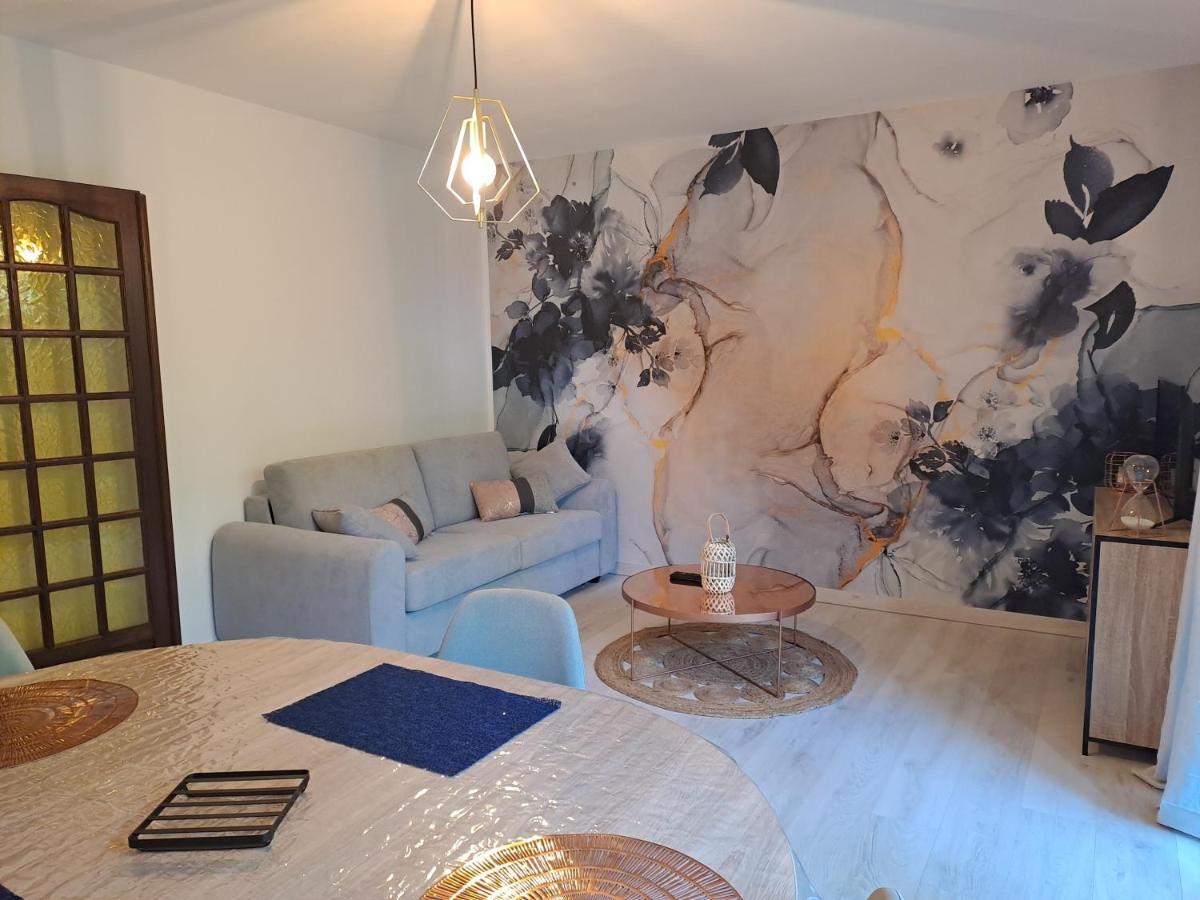 Apartamento T2 A 2Min Du Centre +Parking LʼIsle-sur-la-Sorgue Exterior foto